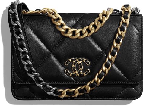 wallet on chain 19 chanel|chanel wallet on chain details.